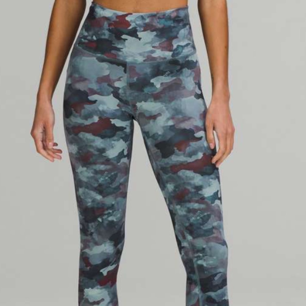 Lululemon Wunder Train Yoga Tight